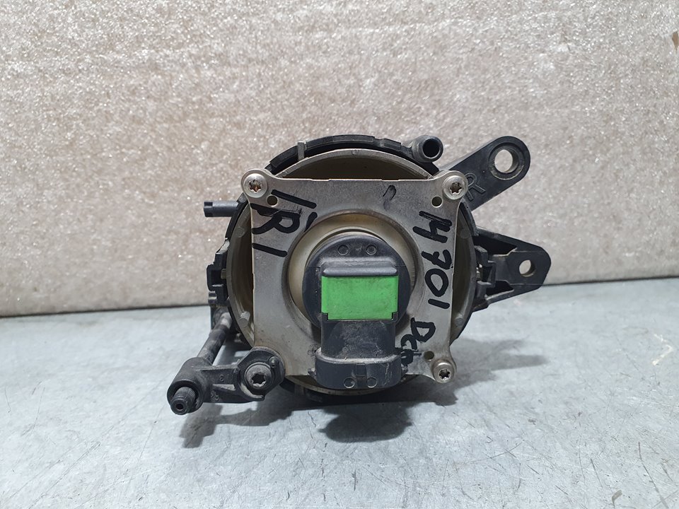 Faro Antiniebla Derecho para Audi A4 Avant (8E)