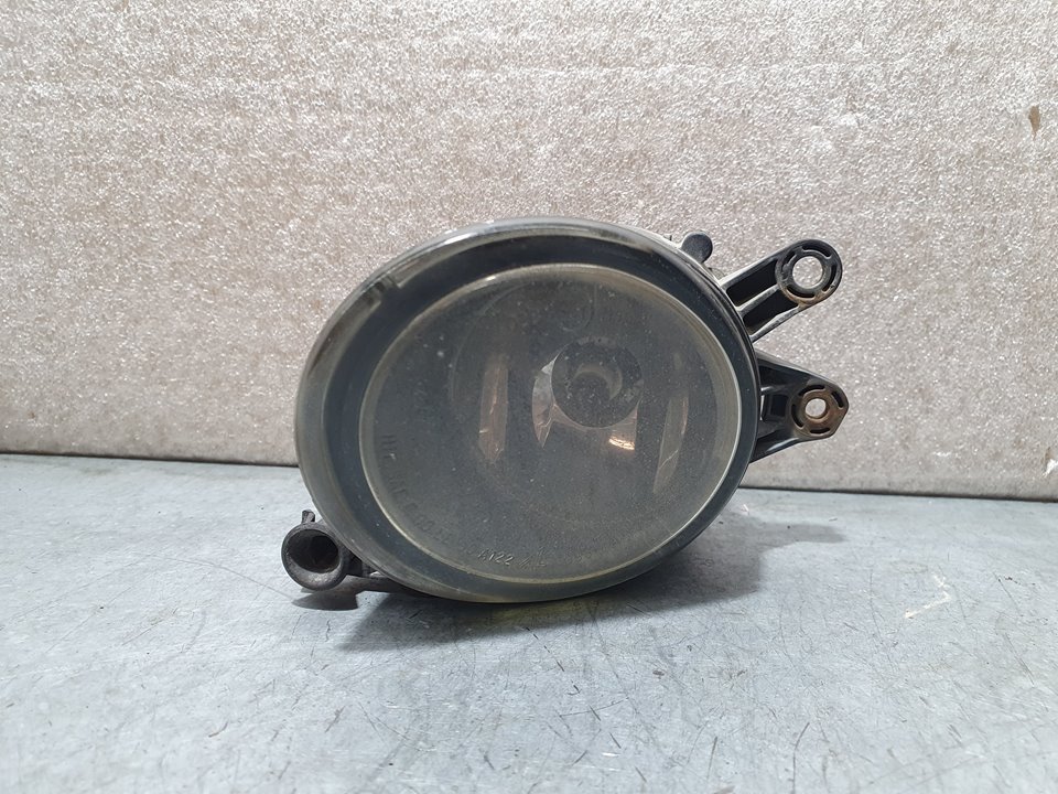 Faro Antiniebla Izquierdo para Audi A4 Avant (8E)