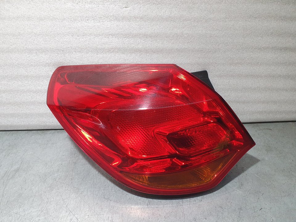 Piloto Trasero Izquierdo para Opel Astra J Lim.
