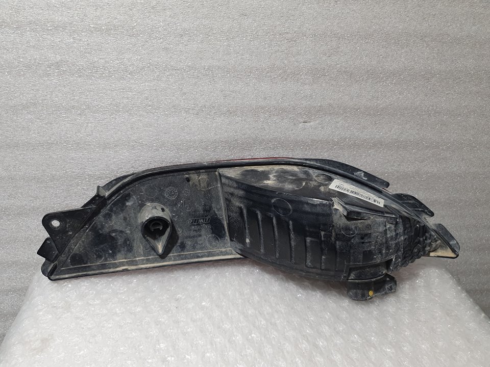 Piloto Trasero Izquierdo Paragolpes para Alfa Romeo Mito (145)
