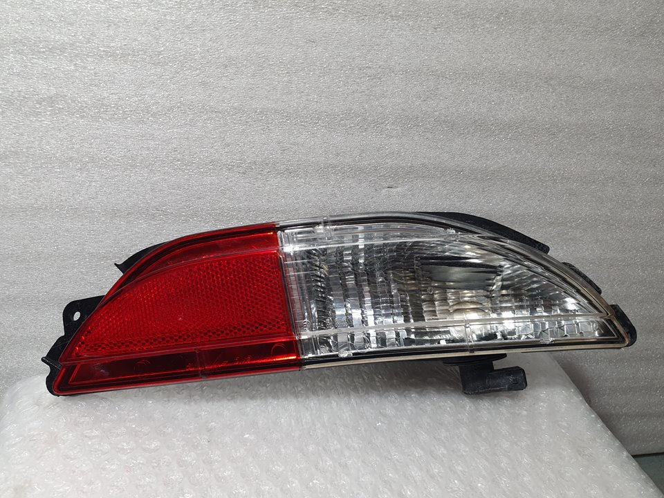 Piloto Trasero Derecho Paragolpes para Alfa Romeo Mito (145)