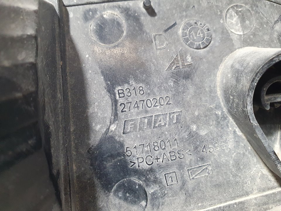 Piloto Trasero Derecho Paragolpes para Alfa Romeo Mito (145)