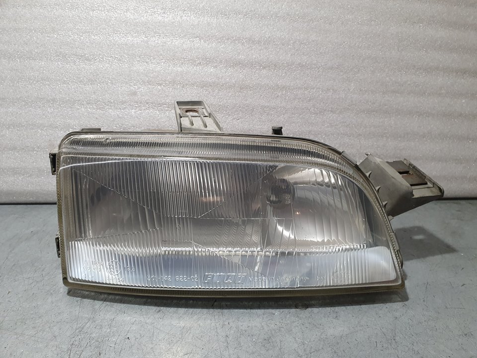 Faro Derecho para Fiat Punto Cabrio (176)