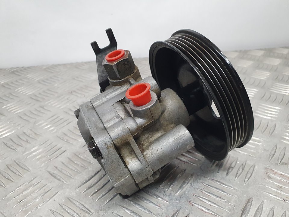 Bomba Direccion para Kia Carnival Ii
