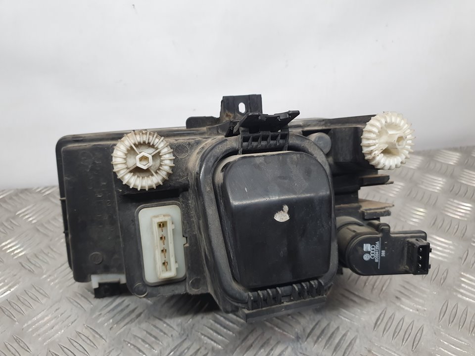 Faro Derecho para Seat Cordoba Berlina (6K2)