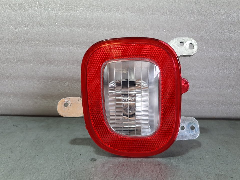 Piloto Trasero Derecho Paragolpes para Fiat Panda (319)