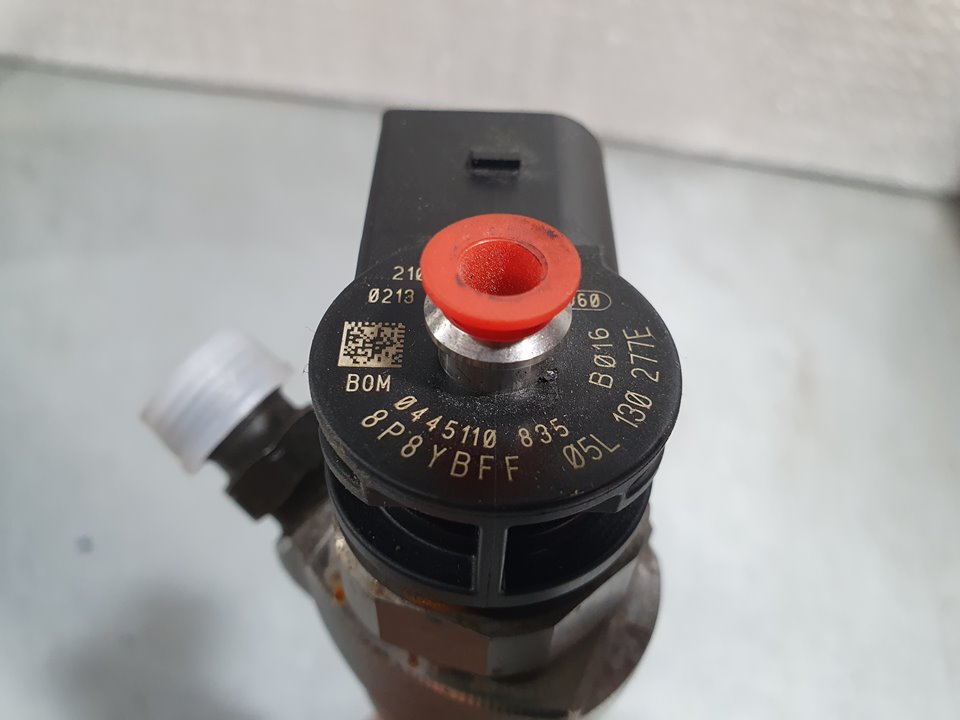 Inyector para Volkswagen Passat Variant (Cb5)
