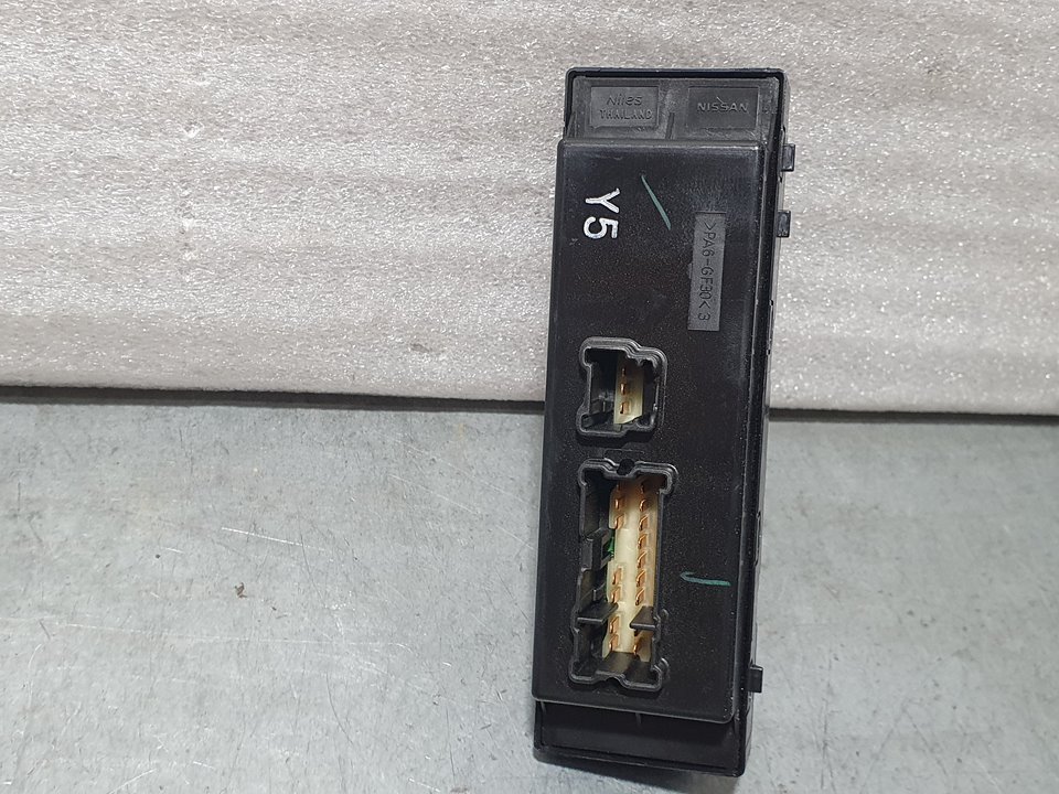 Mando Elevalunas Delantero Izquierdo para Nissan Pulsar (C13)