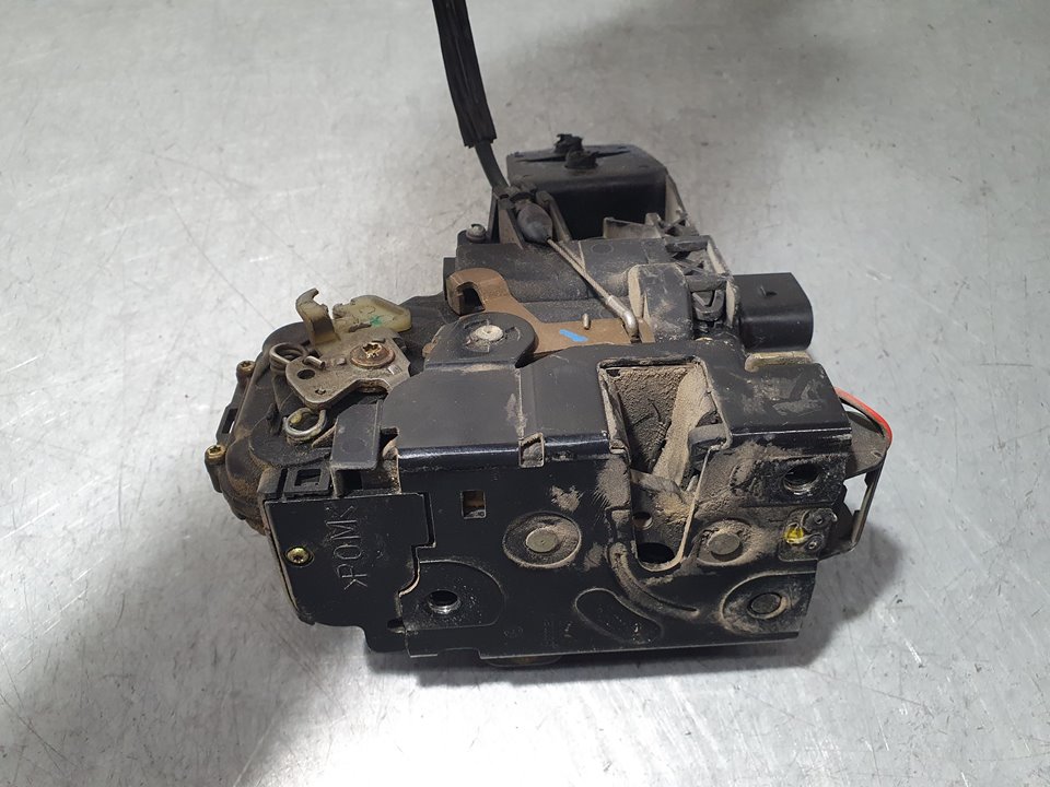 Cerradura Puerta Delantera Izquierda para Volkswagen Passat Berlina (3B3)