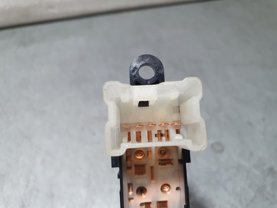 Mando Elevalunas Trasero Izquierdo para Nissan Qashqai (J11)