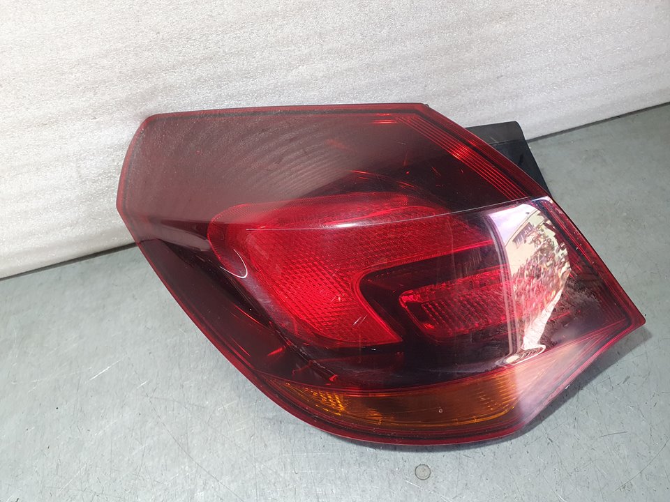 Piloto Trasero Izquierdo para Opel Astra J Lim.