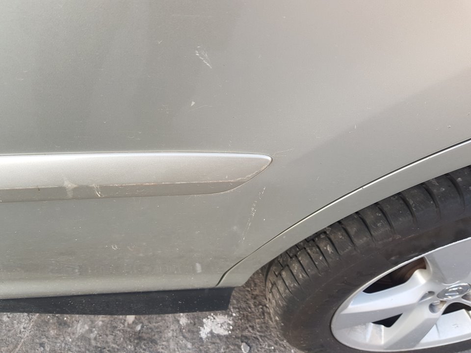 Puerta Trasera Izquierda para Lexus Rx 300(Mcu35)