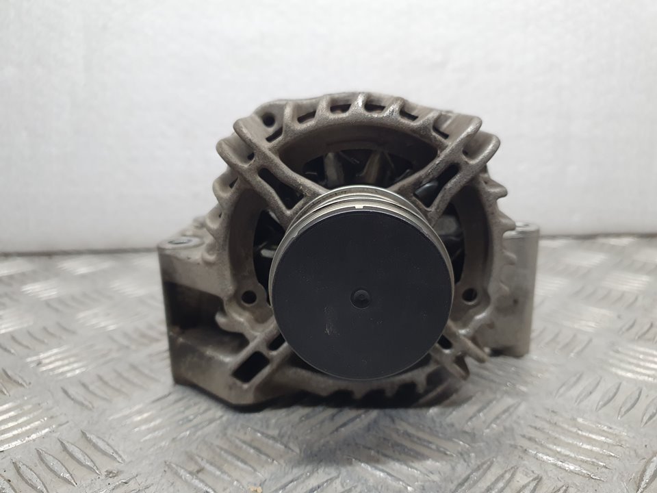 Alternador para Opel Combo D