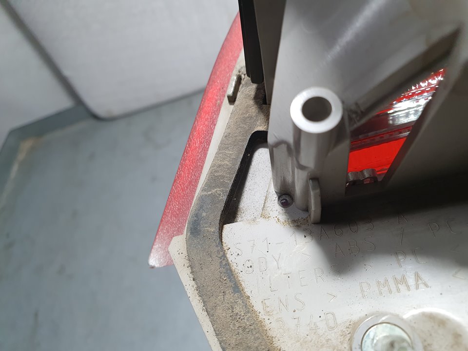 Piloto Trasero Izquierdo para Ford Mondeo Ber. (Ca2)