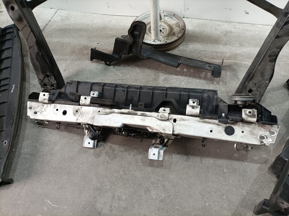 Travesaño Superior para Nissan Qashqai (J11)