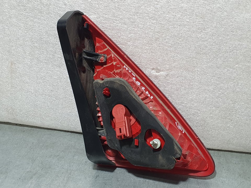 Piloto Trasero Derecho para Peugeot 3008