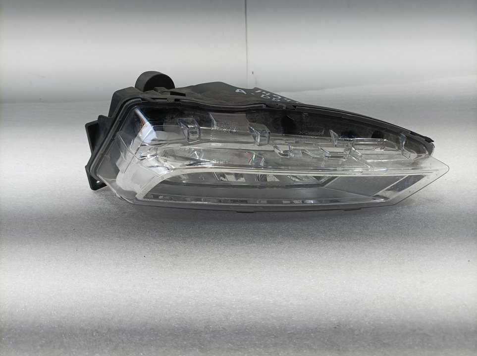Faro Antiniebla Derecho para Seat Leon (Kl1)