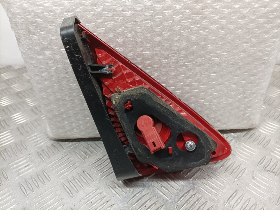 Piloto Trasero Derecho para Peugeot 3008