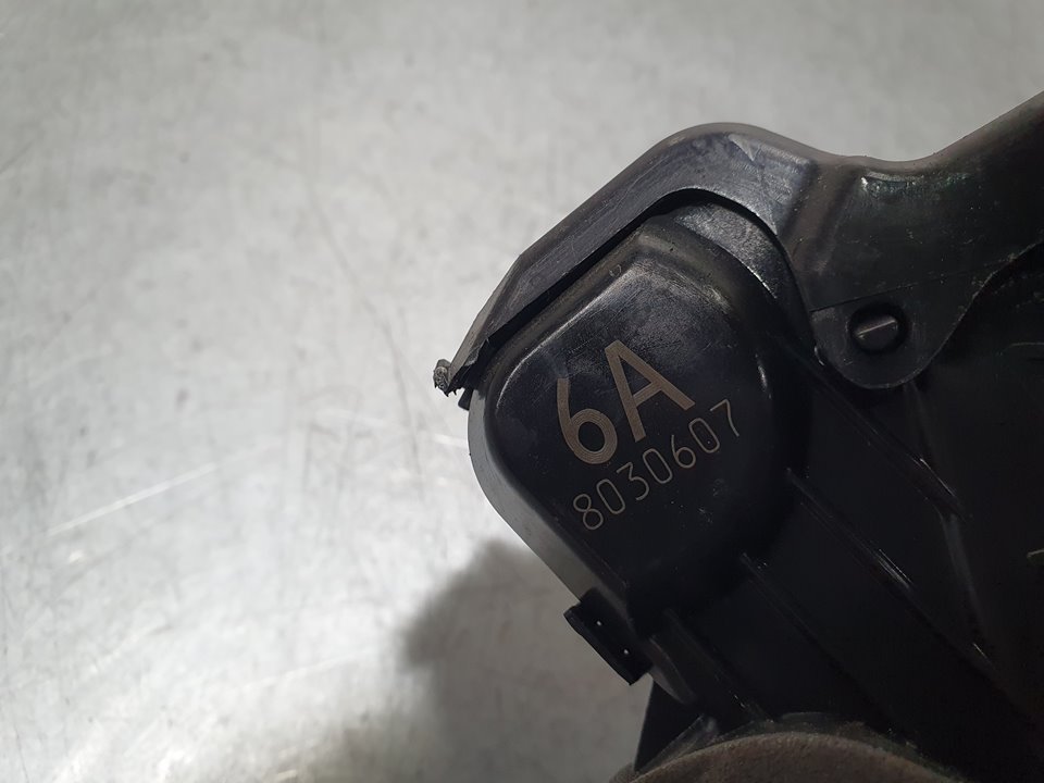 Cerradura Puerta Delantera Izquierda para Toyota Land Cruiser (J15)