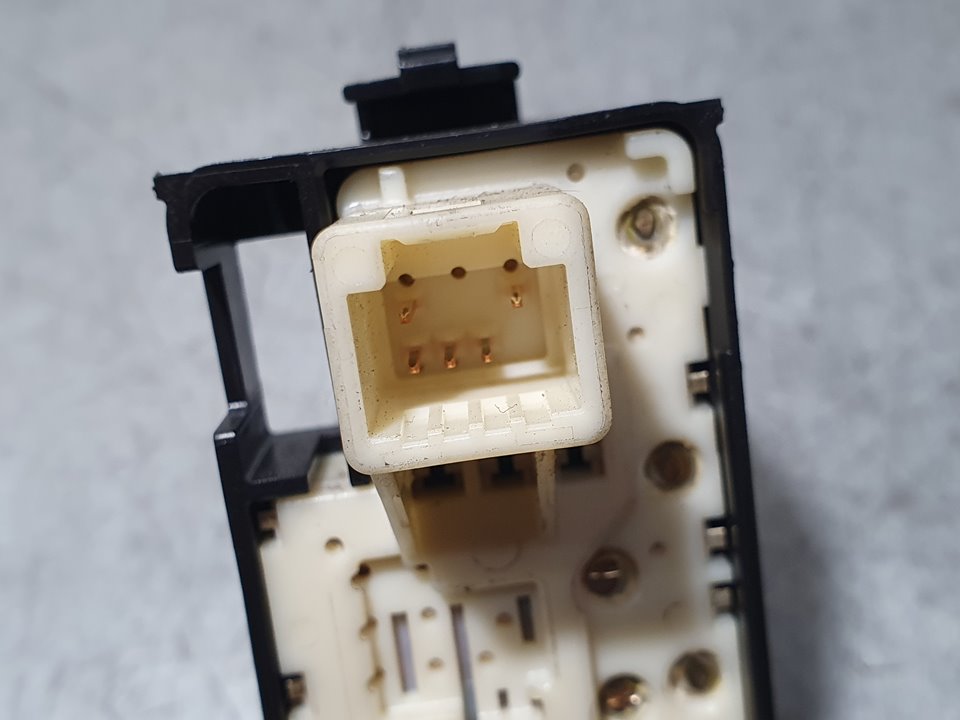 Mando Elevalunas Delantero Derecho para Toyota Land Cruiser (J15)