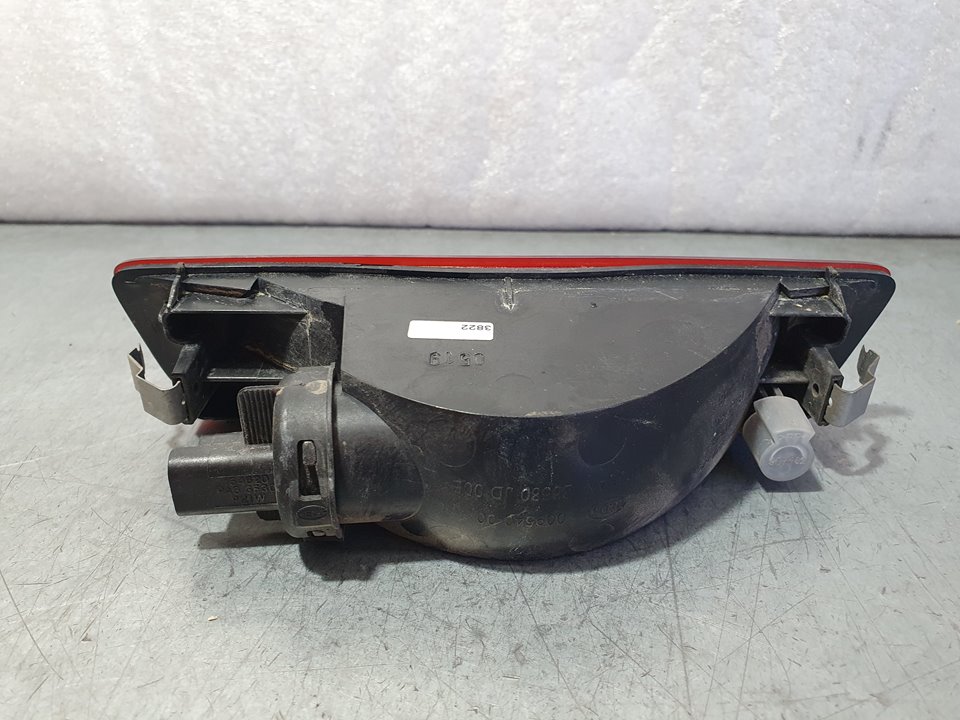 Piloto Trasero Central para Nissan Micra V (K14)