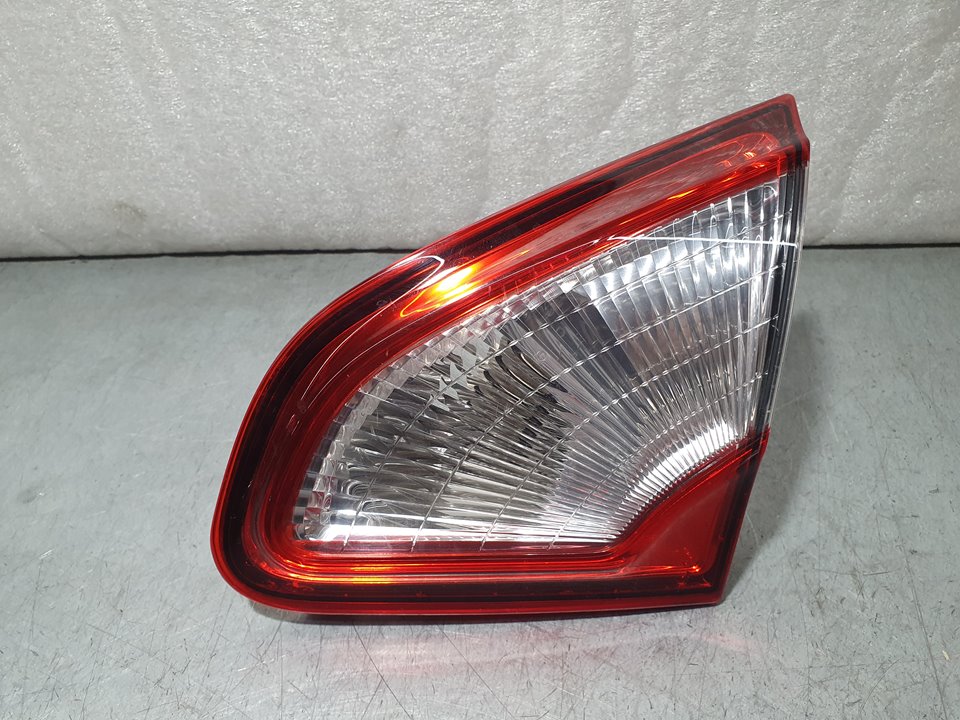 Piloto Trasero Derecho para Nissan Qashqai (J10)