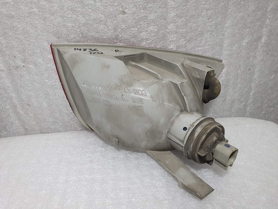 Piloto Trasero Izquierdo Paragolpes para Ford Focus Berlina (Cak)