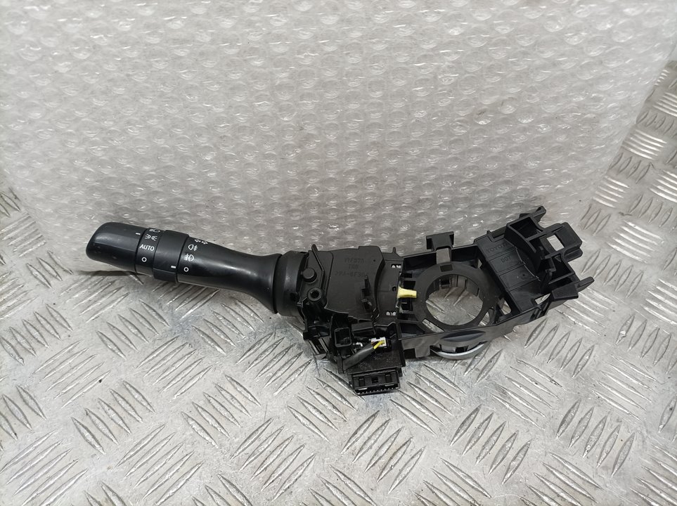 Mando Luces para Toyota Avensis (T27)