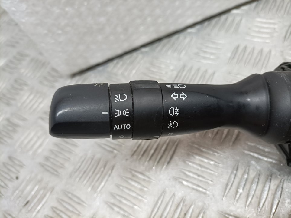 Mando Luces para Toyota Avensis (T27)