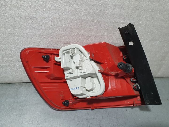Piloto Trasero Derecho para Audi A6 Avant (4F2)