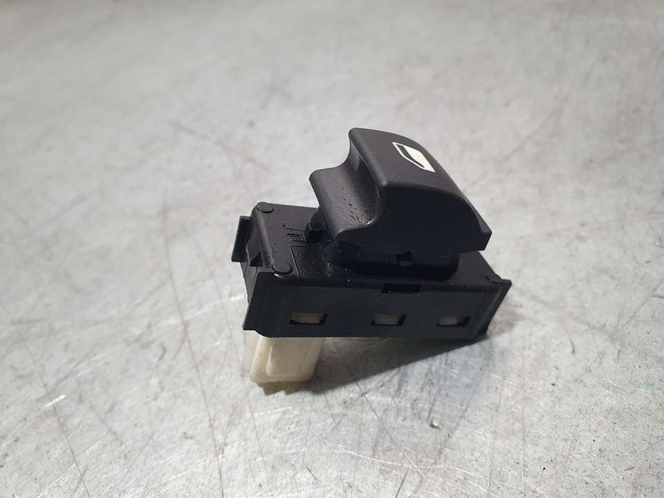 Mando Elevalunas Delantero Derecho para Peugeot 208 (P2)