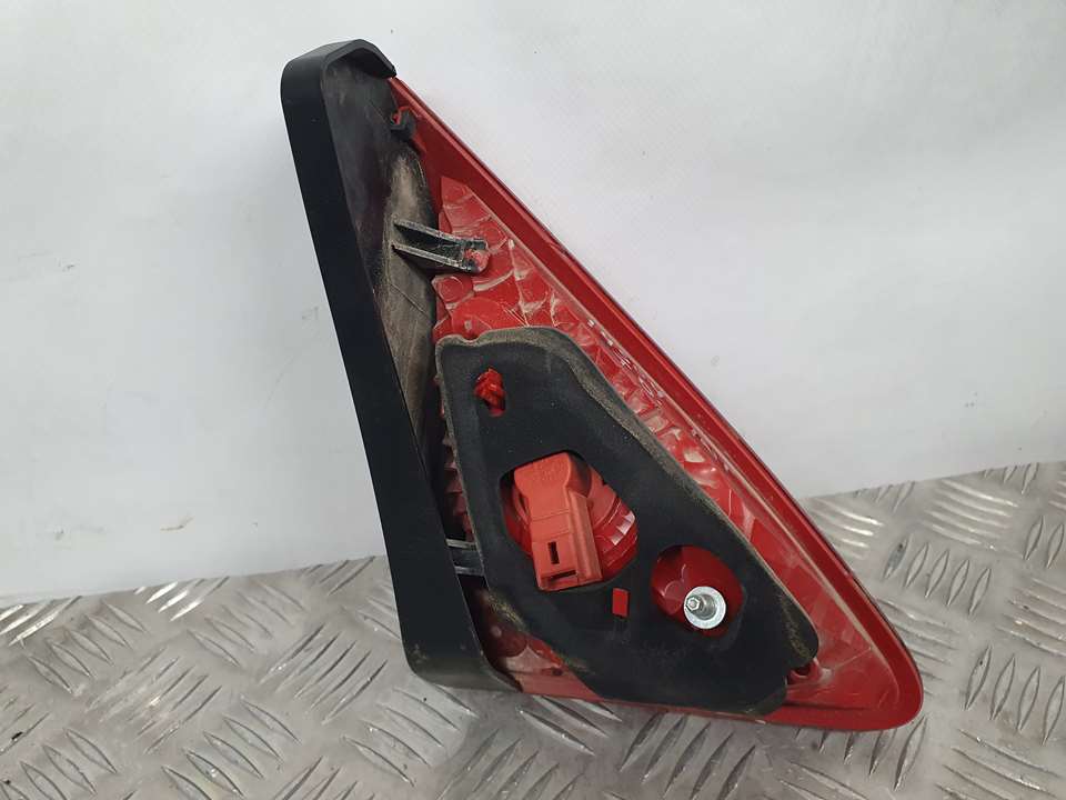 Piloto Trasero Derecho para Peugeot 3008