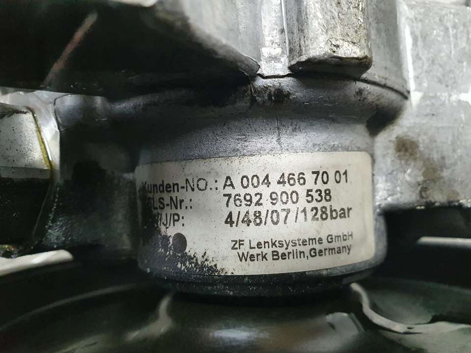 Bomba Direccion para Mercedes-Benz Clase C (W204) Berlina