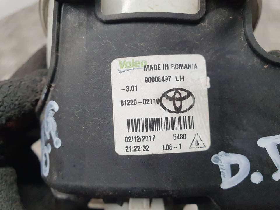 Faro Antiniebla Derecho para Toyota Auris Touring Sports (E18)