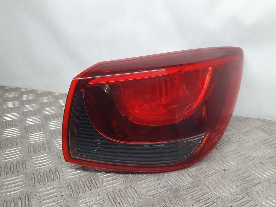 Piloto Trasero Derecho para Mazda 2 Lim. ()