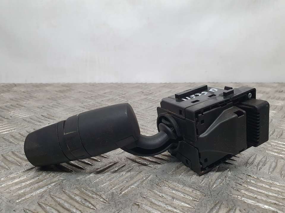 Mando Limpia para Mazda 2 Lim. ()