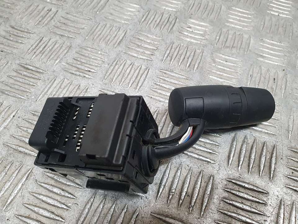 Mando Luces para Mazda 2 Lim. ()