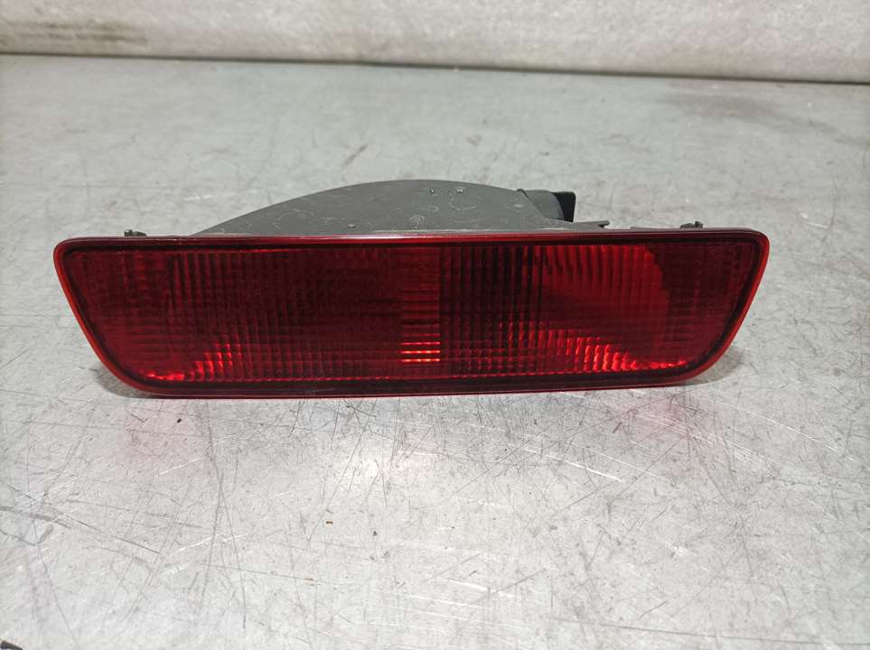 Piloto Trasero Central para Nissan Micra V (K14)