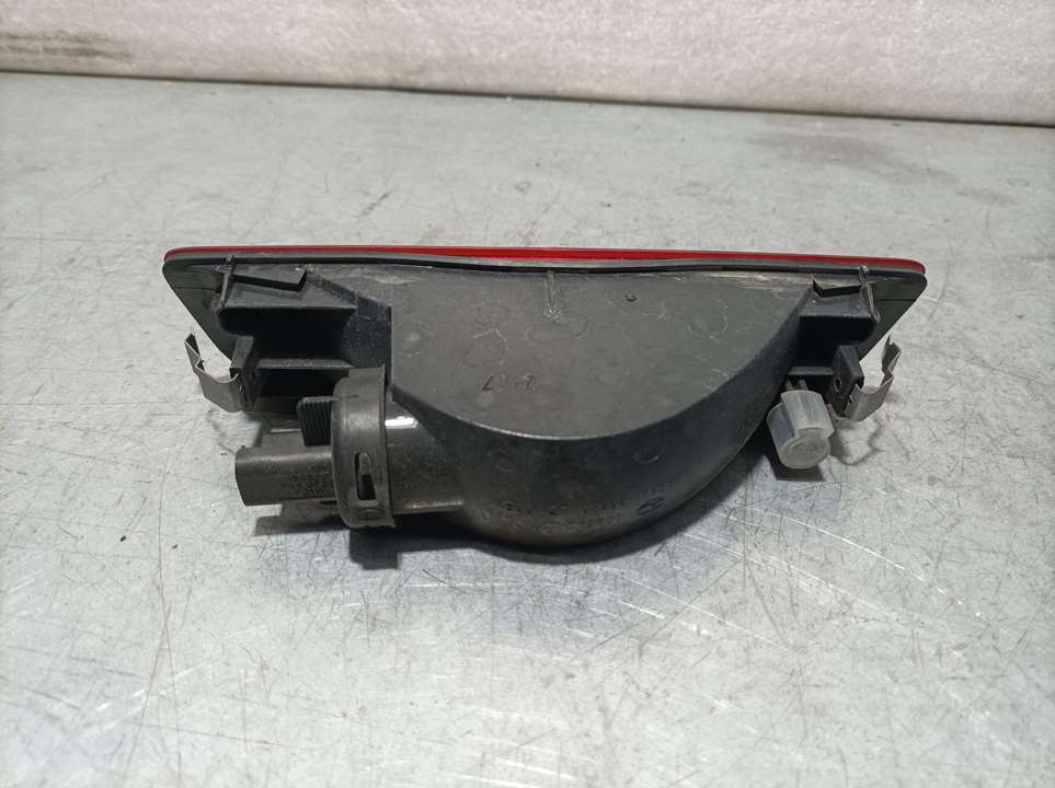 Piloto Trasero Central para Nissan Micra V (K14)