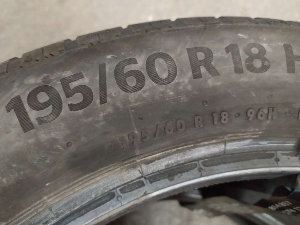 Neumatico Pareja para Neumaticos Reutilizados