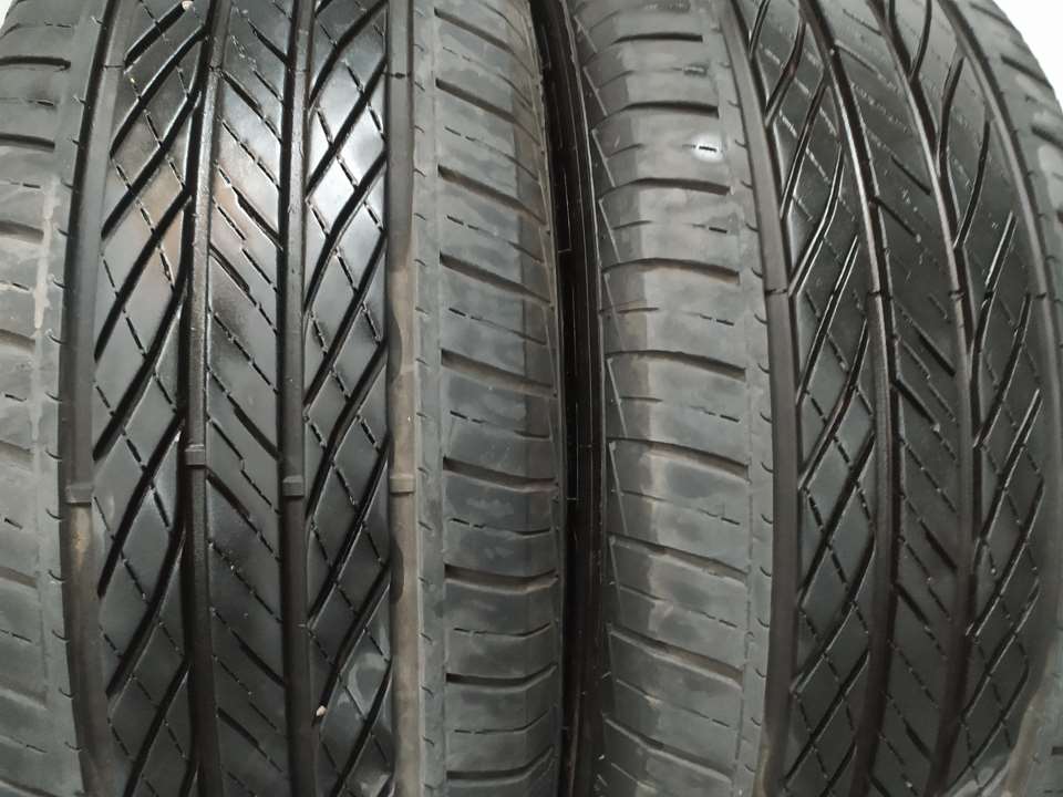 Neumatico Pareja para Neumaticos Reutilizados