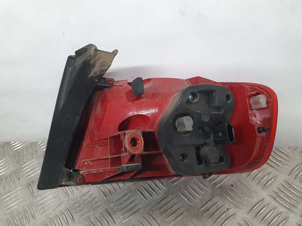 Piloto Trasero Izquierdo para Audi A4 Ber. (B8)