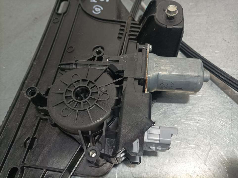 Elevalunas Delantero Derecho para Peugeot 2008 (P1)