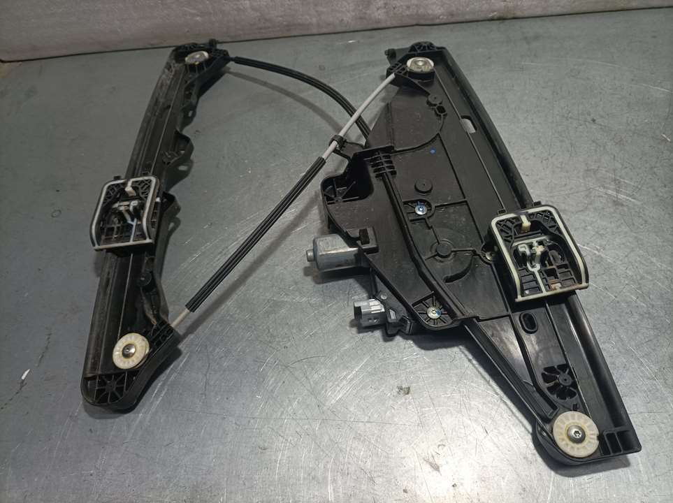 Elevalunas Delantero Derecho para Peugeot 2008 (P1)