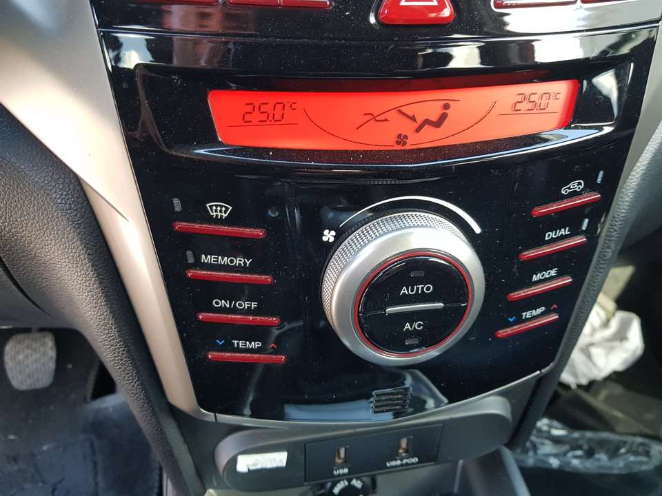 Mando Climatizador para Ssangyong Tivoli