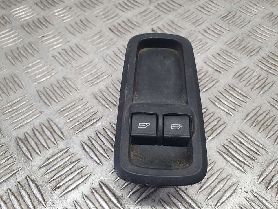 Mando Elevalunas Delantero Izquierdo para Ford Fiesta (Cb1)