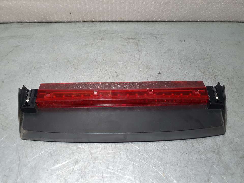 Luz Central De Freno para Audi A6 Berlina (4A2)