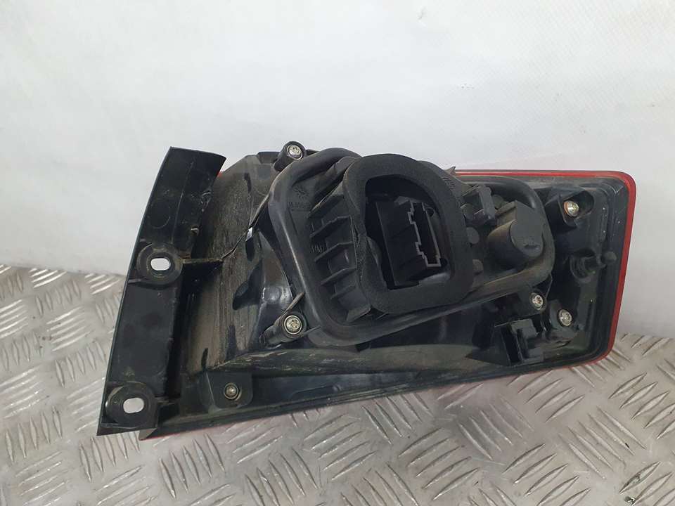 Piloto Trasero Izquierdo para Seat Toledo (Kg3)