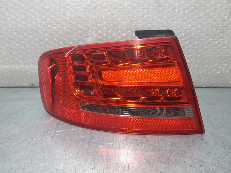 Piloto Trasero Izquierdo para Audi A4 Ber. (B8)