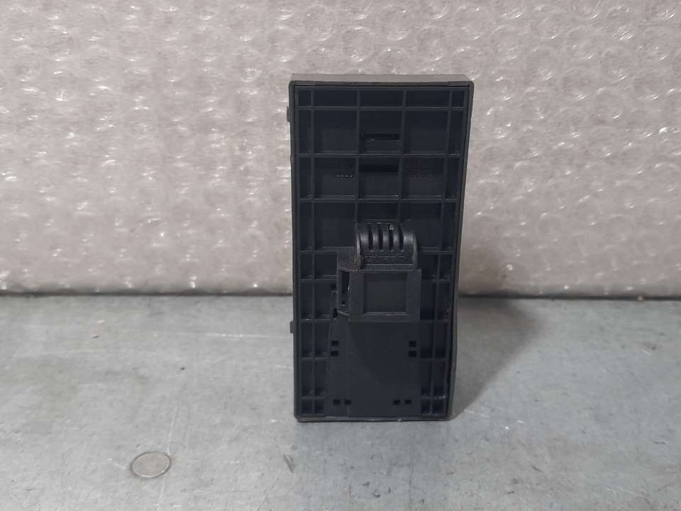 Mando Elevalunas Delantero Izquierdo para Audi A4 Ber. (B8)
